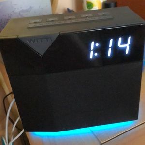 BEDDI smart alarm clock